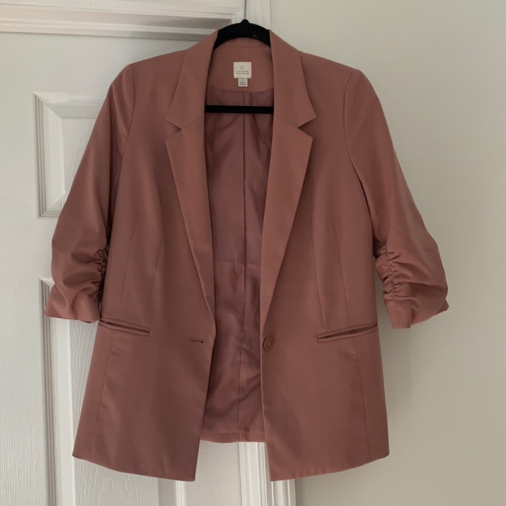 Pink single-button boyfriend blazer